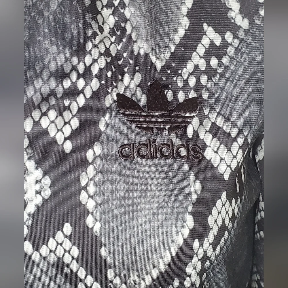 Adidas Size XS - The Brand w/3 Stripes Gray and Black Jacket -Snake Print - Picture 4 of 13